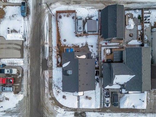 301 Mcleod Crescent, Diamond Valley, AB - Outdoor