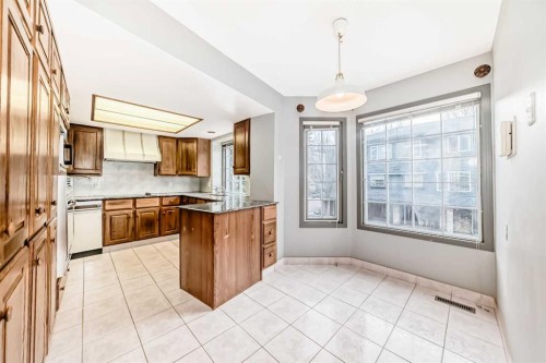 280-4037 42 Street Nw, Calgary, AB - Indoor Photo Showing Kitchen