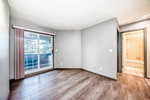 280-4037 42 Street Nw, Calgary, AB - Indoor Photo Showing Other Room