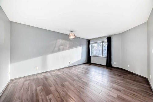 280-4037 42 Street Nw, Calgary, AB - Indoor Photo Showing Other Room