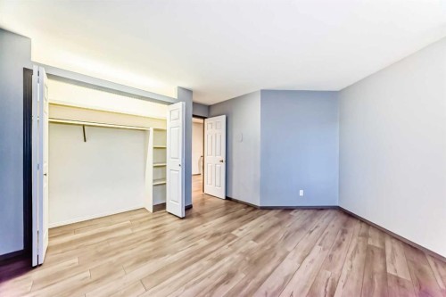 280-4037 42 Street Nw, Calgary, AB - Indoor Photo Showing Other Room