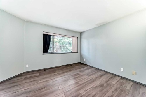 280-4037 42 Street Nw, Calgary, AB - Indoor Photo Showing Other Room