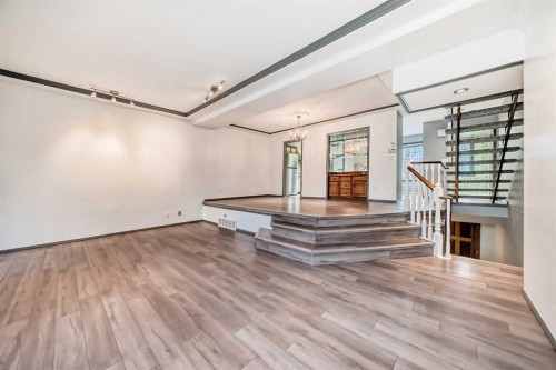 280-4037 42 Street Nw, Calgary, AB - Indoor Photo Showing Other Room