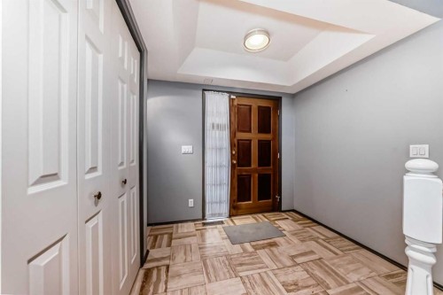 280-4037 42 Street Nw, Calgary, AB - Indoor