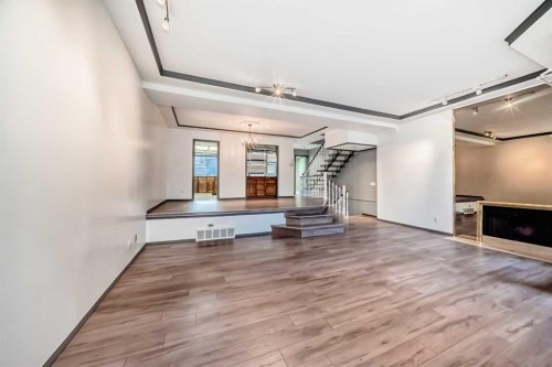 280-4037 42 Street Nw, Calgary, AB - Indoor Photo Showing Other Room