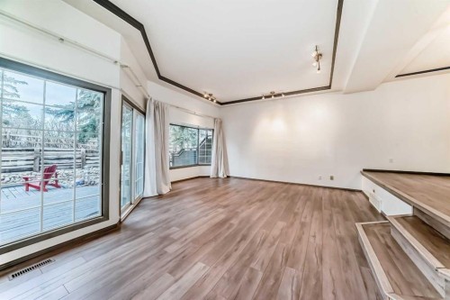 280-4037 42 Street Nw, Calgary, AB - Indoor Photo Showing Other Room