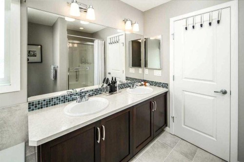 5 Panatella Square Nw, Calgary, AB - Indoor Photo Showing Bathroom