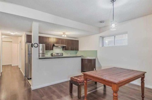 5 Panatella Square Nw, Calgary, AB - Indoor Photo Showing Kitchen