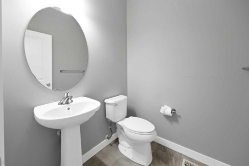 629 Marina Drive, Chestermere, AB - Indoor Photo Showing Bathroom