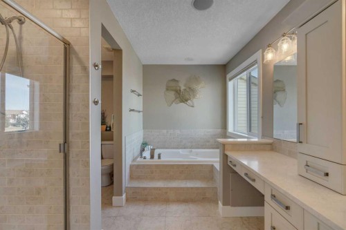 135 Copperleaf Crescent Se, Calgary, AB 