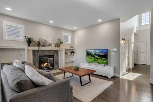 135 Copperleaf Crescent Se, Calgary, AB 