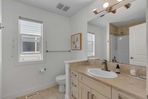 135 Copperleaf Crescent Se, Calgary, AB 