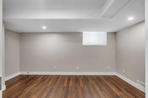 135 Copperleaf Crescent Se, Calgary, AB 