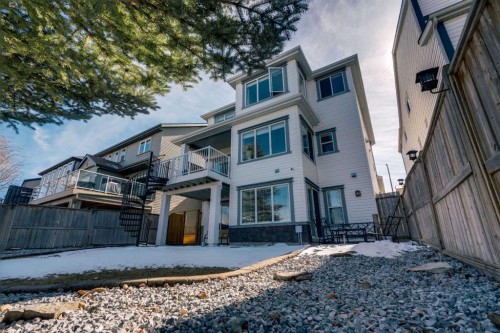 135 Copperleaf Crescent Se, Calgary, AB 