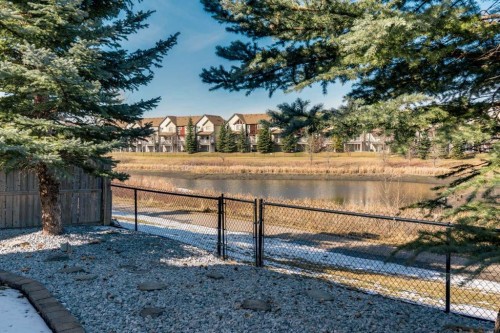 135 Copperleaf Crescent Se, Calgary, AB 