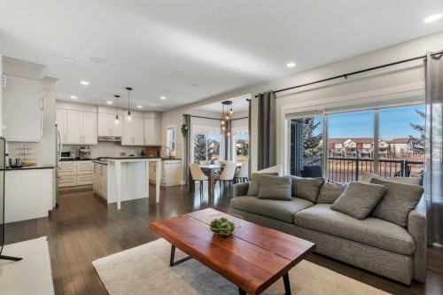 135 Copperleaf Crescent Se, Calgary, AB 