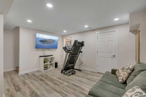 245 Auburn Crest Way Se, Calgary, AB - Indoor Photo Showing Gym Room