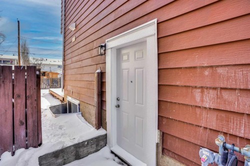 7842 21A Street Se, Calgary, AB - Outdoor With Exterior