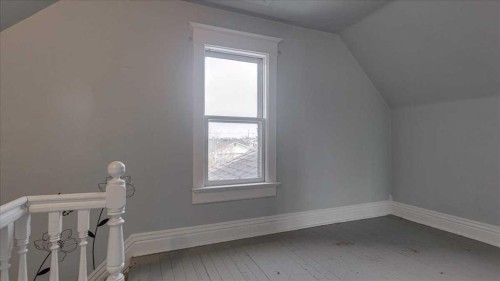 2122 23 Avenue, Didsbury, AB - Indoor Photo Showing Other Room