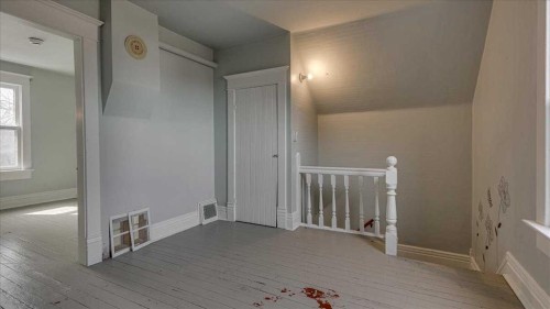 2122 23 Avenue, Didsbury, AB - Indoor Photo Showing Other Room