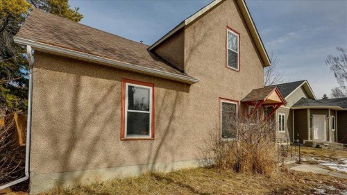 2122 23 Avenue, Didsbury, AB - Outdoor With Exterior