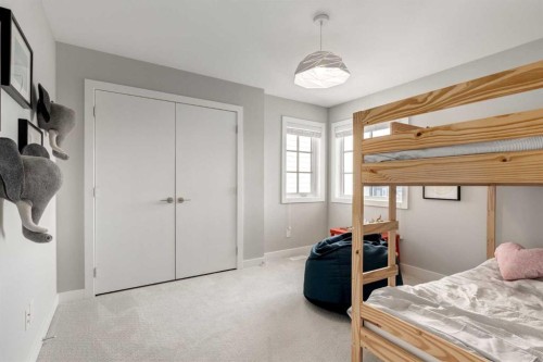 40 Timberline Way Sw, Calgary, AB - Indoor Photo Showing Bedroom