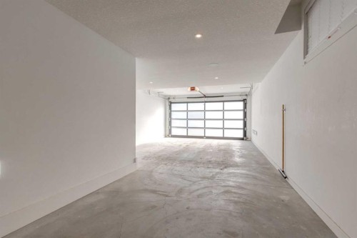 40 Timberline Way Sw, Calgary, AB - Indoor Photo Showing Other Room