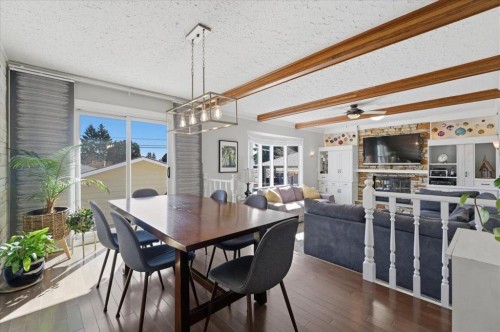 2804 49 Street Sw, Calgary, AB - Indoor Photo Showing Dining Room