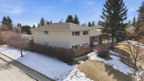 2804 49 Street Sw, Calgary, AB - Outdoor