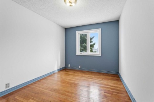 414 Mt Cornwall Circle Se, Calgary, AB 