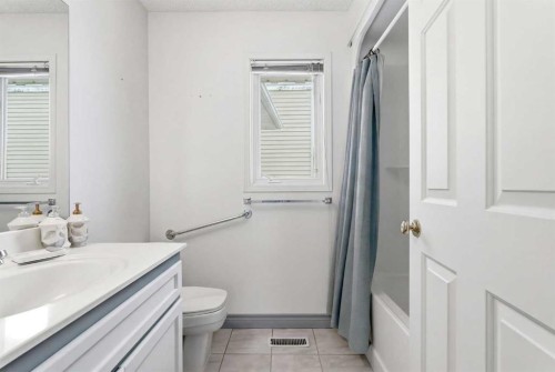 414 Mt Cornwall Circle Se, Calgary, AB 