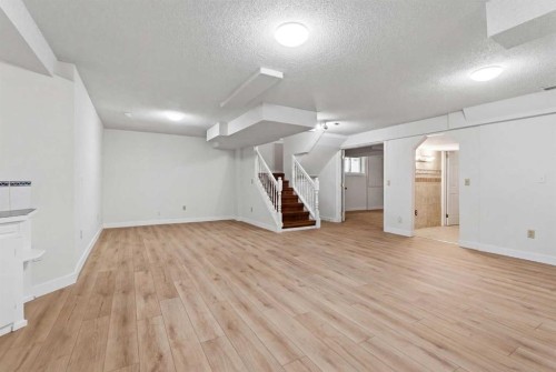 414 Mt Cornwall Circle Se, Calgary, AB 