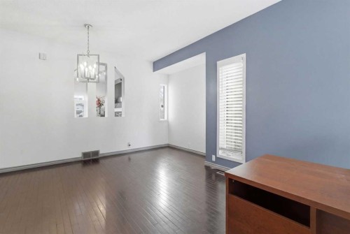 414 Mt Cornwall Circle Se, Calgary, AB 