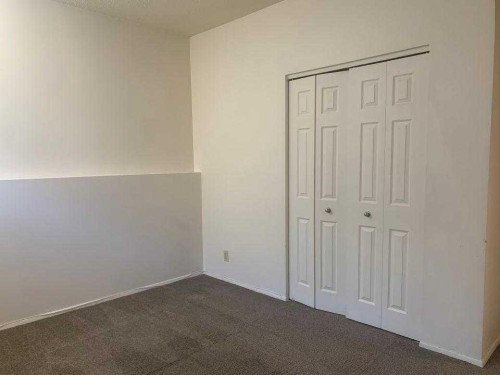 5805 56 Avenue, Red Deer, AB - Indoor Photo Showing Other Room