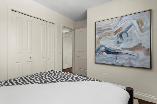 56 Hawkcliff Way Nw, Calgary, AB - Indoor Photo Showing Bedroom