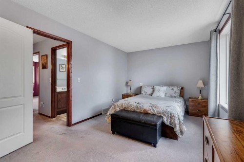 47 Carmel Close Ne, Calgary, AB - Indoor Photo Showing Bedroom