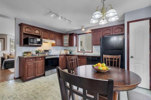 47 Carmel Close Ne, Calgary, AB - Indoor