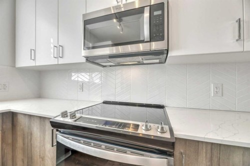 337-301 Redstone Boulevard Ne, Calgary, AB - Indoor Photo Showing Kitchen