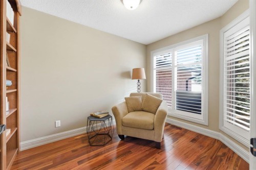 54 Edgeland Close Nw, Calgary, AB - Indoor