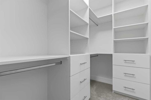1400 26A Street Sw, Calgary, AB - Indoor With Storage