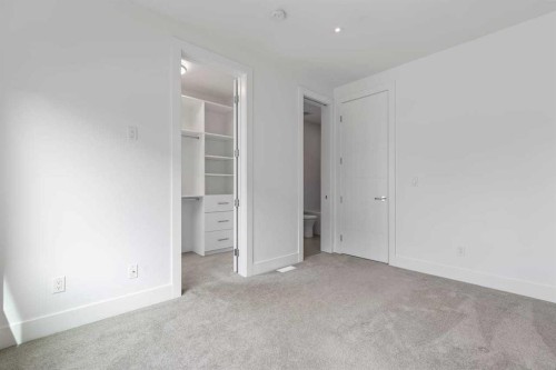1400 26A Street Sw, Calgary, AB - Indoor Photo Showing Other Room