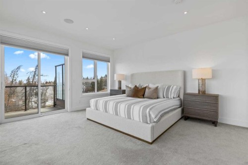 1400 26A Street Sw, Calgary, AB - Indoor Photo Showing Bedroom