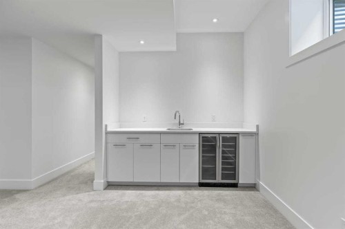 1400 26A Street Sw, Calgary, AB - Indoor Photo Showing Other Room