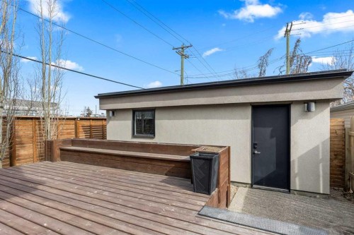 1400 26A Street Sw, Calgary, AB - Outdoor