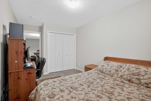 24 Legacy Landing, Calgary, AB - Indoor Photo Showing Bedroom