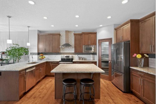 24 Legacy Landing, Calgary, AB - Indoor Photo Showing Kitchen With Upgraded Kitchen