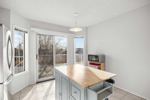 199 Coventry Close Ne, Calgary, AB - Indoor