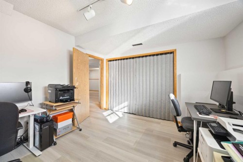 199 Coventry Close Ne, Calgary, AB - Indoor Photo Showing Office