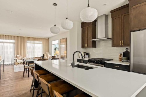  - Indoor Photo Showing Kitchen With Double Sink With Upgraded Kitchen