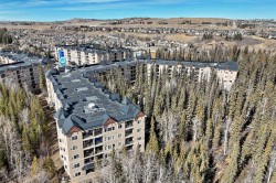 203-20 Discovery Ridge Close SW Calgary, AB T3H 5S3